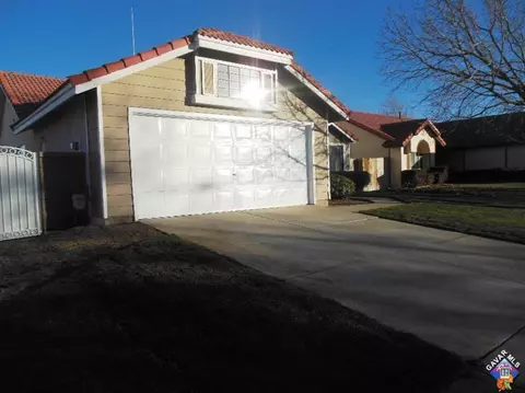 43044 11th St, Lancaster, CA 93535 photo 2