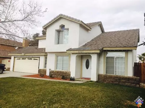 5223 Monaco Ln, Palmdale, CA 93552 photo 2