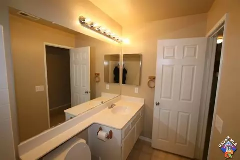 37559 Deville St, Palmdale, CA 93552 photo 8