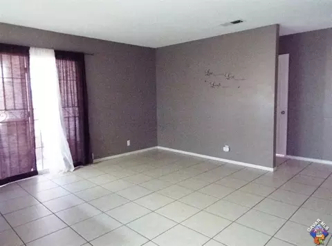 44758 Leslie Ct, Lancaster, CA 93535 photo 9