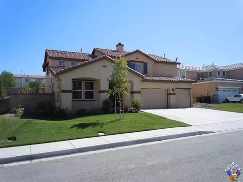 760 Celtic Dr, Palmdale, CA 93551 photo 2