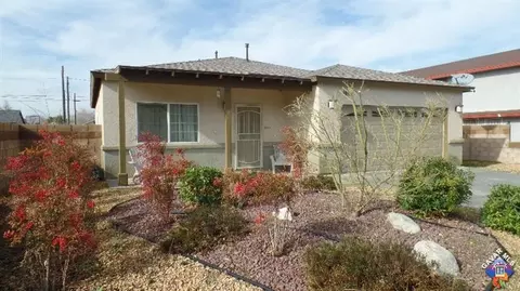 45115 Beech Ave, Lancaster, CA 93534 photo 2