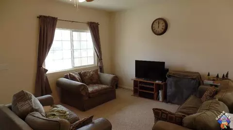 45115 Beech Ave, Lancaster, CA 93534 photo 6