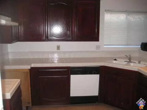 5828 Lighthouse Ln, Palmdale, CA 93552 photo 7