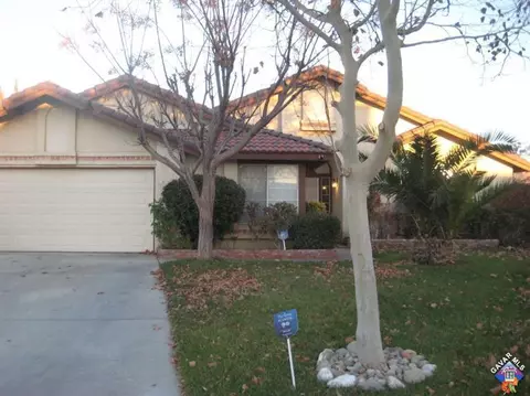 5828 Lighthouse Ln, Palmdale, CA 93552 photo 1