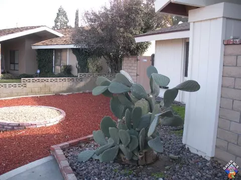 43706 Sentry Ln, Lancaster, CA 93536 photo 2