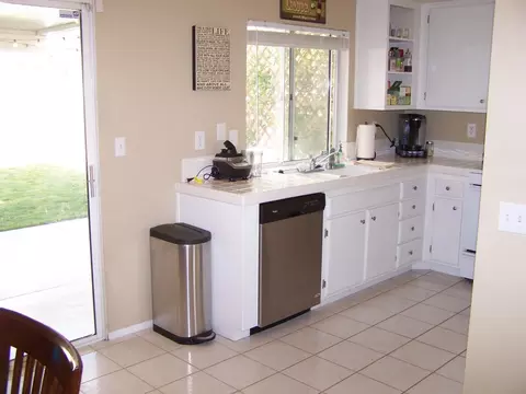44647 Shadowcrest Dr, Lancaster, CA 93536 photo 7