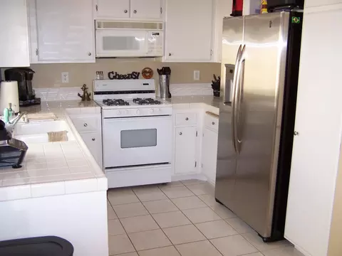 44647 Shadowcrest Dr, Lancaster, CA 93536 photo 6