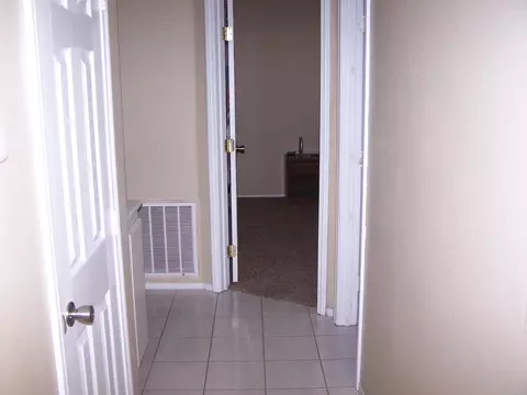 44647 Shadowcrest Dr, Lancaster, CA 93536 photo 10