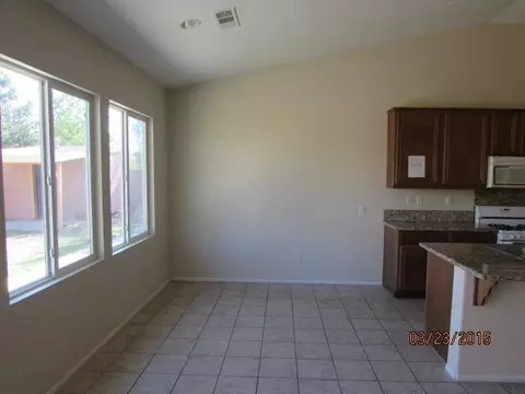 6649 Lacolle Pl, Lancaster, CA 93536 photo 5
