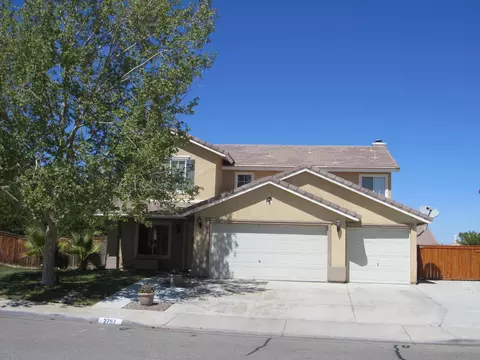 2757 Oldfield St W, Lancaster, CA 93536 photo 1
