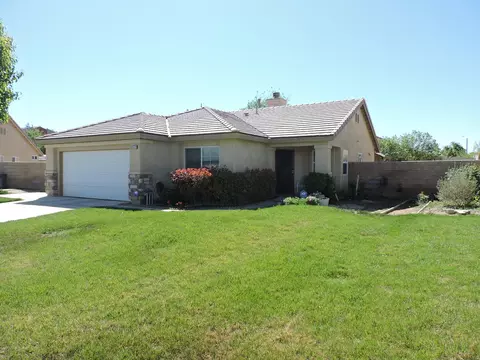 552 Koufax Dr, Lancaster, CA 93535 photo 1