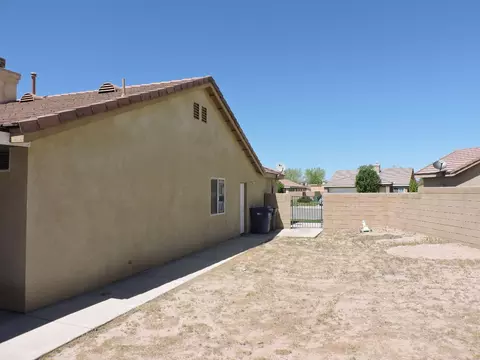 552 Koufax Dr, Lancaster, CA 93535 photo 28