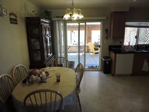 552 Koufax Dr, Lancaster, CA 93535 photo 15