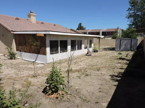 552 Koufax Dr, Lancaster, CA 93535 photo 32