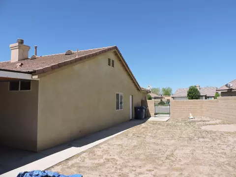 552 Koufax Dr, Lancaster, CA 93535 photo 27
