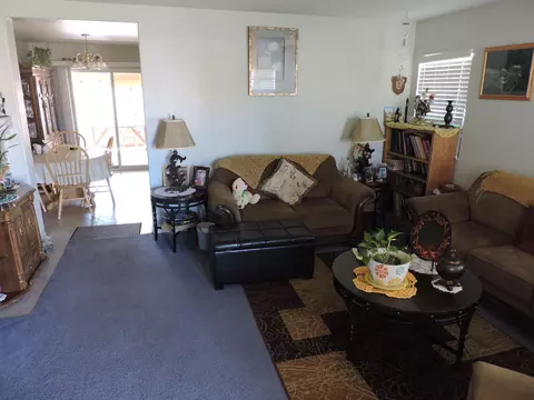 552 Koufax Dr, Lancaster, CA 93535 photo 9