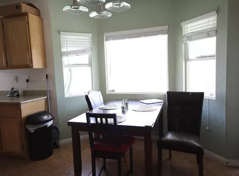 43942 17th St E, Lancaster, CA 93535 photo 4
