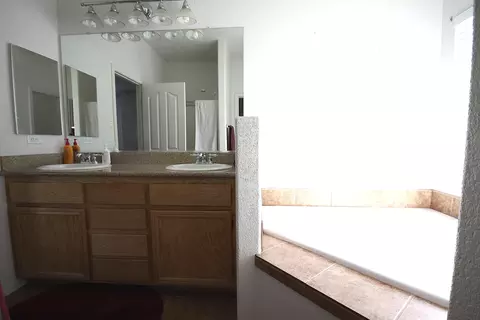 43942 17th St E, Lancaster, CA 93535 photo 8