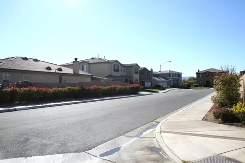 1233 Stanfill Rd, Palmdale, CA 93551 photo 3