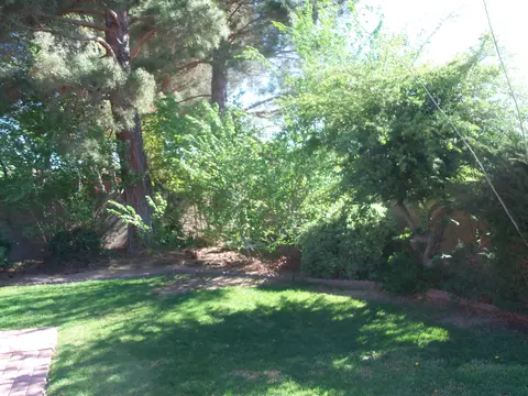 43015 Ed Halley Pl, Lancaster, CA 93536 photo 32