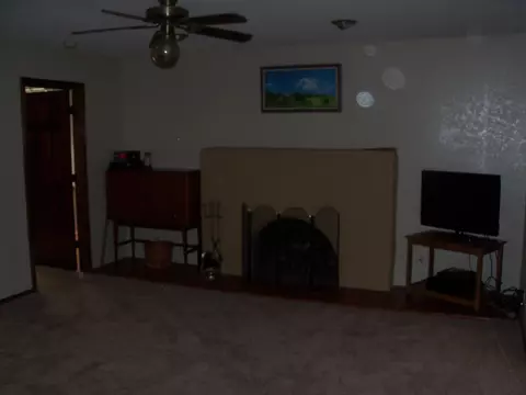 43015 Ed Halley Pl, Lancaster, CA 93536 photo 13