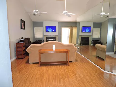 44328 Soft Ave, Lancaster, CA 93536 photo 4