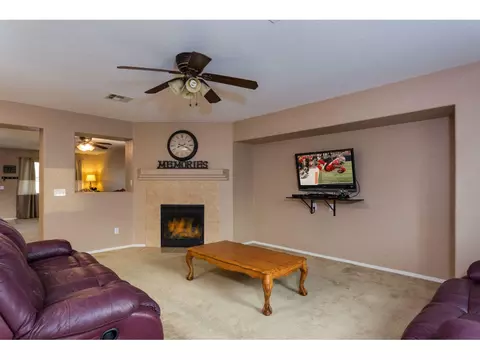 45429 Stadium Ln, Lancaster, CA 93535 photo 3