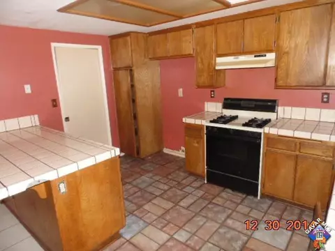 43816 E 27th St, Lancaster, CA 93535 photo 7