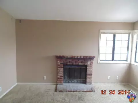 43816 E 27th St, Lancaster, CA 93535 photo 4