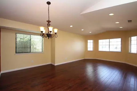 6244 Azalea Dr, Lancaster, CA 93536 photo 4