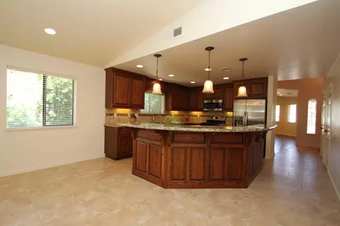6244 Azalea Dr, Lancaster, CA 93536 photo 8