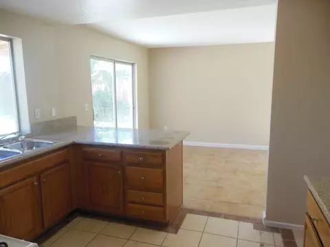 36456 Windtree Cir, Palmdale, CA 93550 photo 15