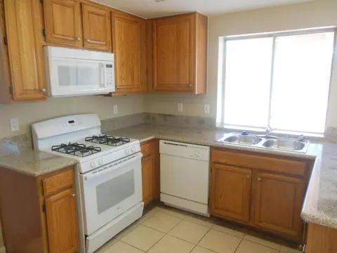 36456 Windtree Cir, Palmdale, CA 93550 photo 13