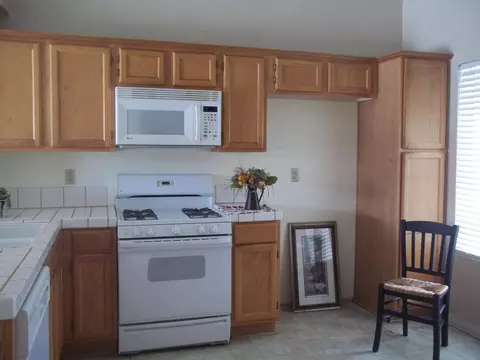 44330 Hazel Ct, Lancaster, CA 93536 photo 3