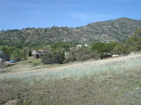 21817 Chestnut Ln, Tehachapi, CA 93561 photo 1