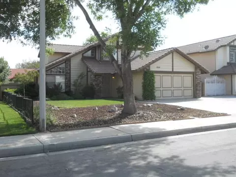 1014 Glenn Ct, Lancaster, CA 93535 photo 2