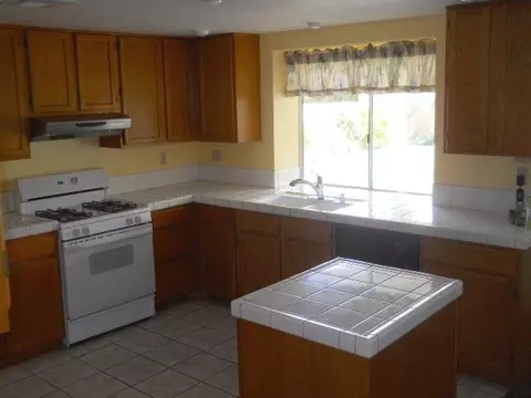 1014 Glenn Ct, Lancaster, CA 93535 photo 11