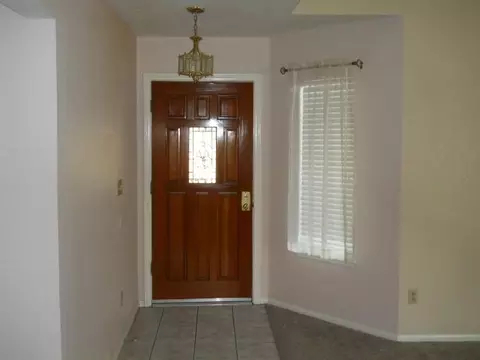 1014 Glenn Ct, Lancaster, CA 93535 photo 4