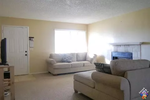 40534 E 173rd St, Lake Los Angeles, CA 93535 photo 4