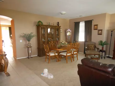 44053 Chaparral Dr, Lancaster, CA 93536 photo 4