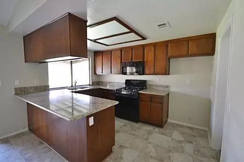 37729 Janus Dr, Palmdale, CA 93550 photo 6