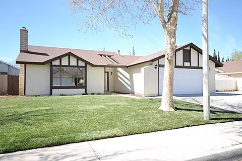 37729 Janus Dr, Palmdale, CA 93550 photo 1