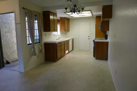 1155 Avenue R7 E, Palmdale, CA 93550 photo 4