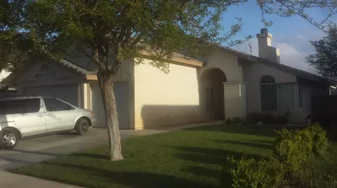 2524 Lingard St E, Lancaster, CA 93535 photo 3