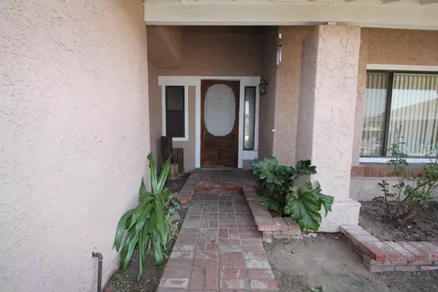 36921 Desert Willow Dr, Palmdale, CA 93550 photo 2