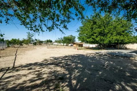 10207 Avenue R2 E, Littlerock, CA 93543 photo 4