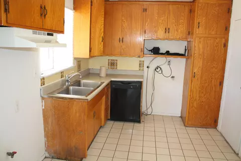 38726 36th St, Palmdale, CA 93550 photo 3