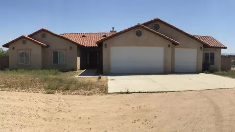 8120 Avenue C4 W, Lancaster, CA 93536 photo 1