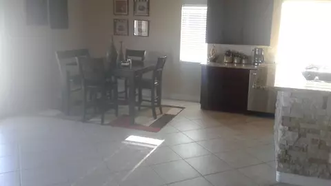 8120 Avenue C4 W, Lancaster, CA 93536 photo 3